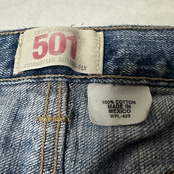 Levi’s 501 distressed size 36x32 - Picture 4 of 12